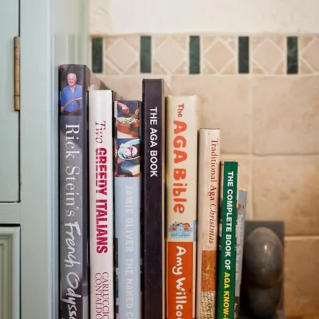 別荘 Charcoal House *